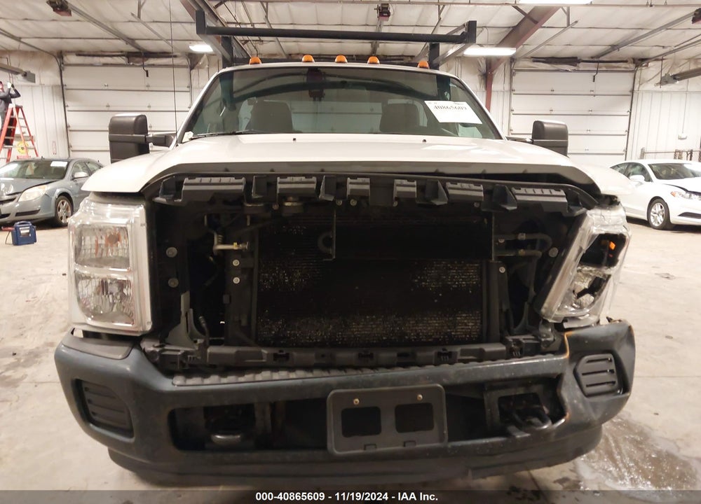 2016 FORD F-350 CHASSIS XL VIN: 1FDBF3E63GEC16200