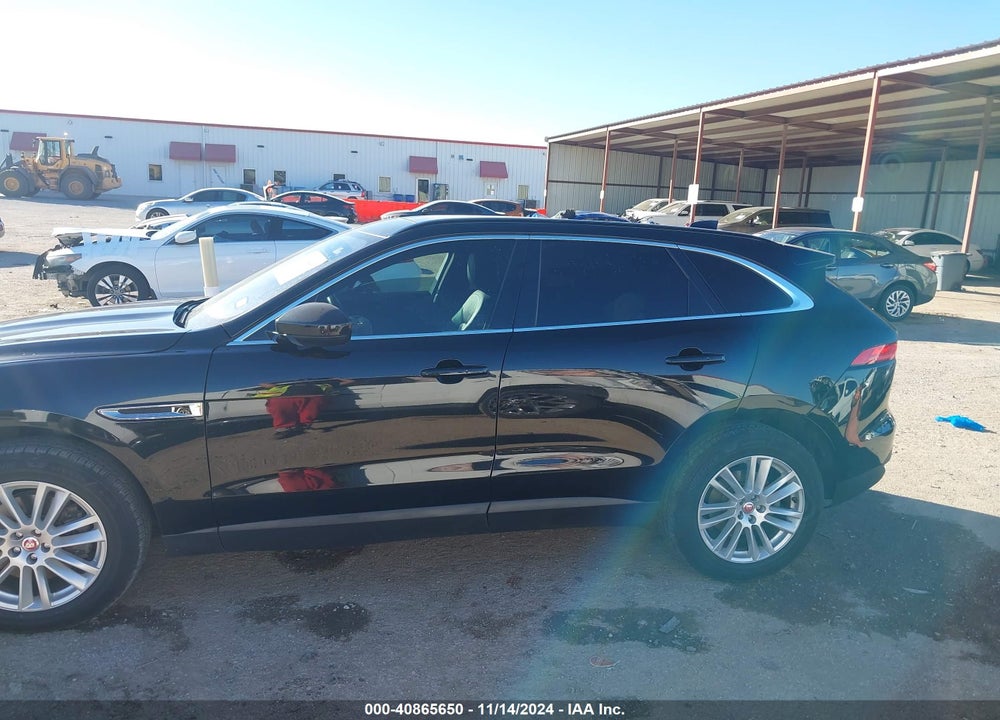 2017 JAGUAR F-PACE 35T PRESTIGE VIN: SADCK2BVXHA054492