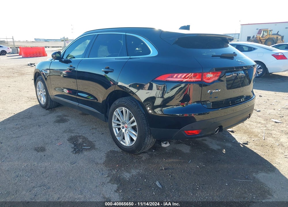2017 JAGUAR F-PACE 35T PRESTIGE VIN: SADCK2BVXHA054492