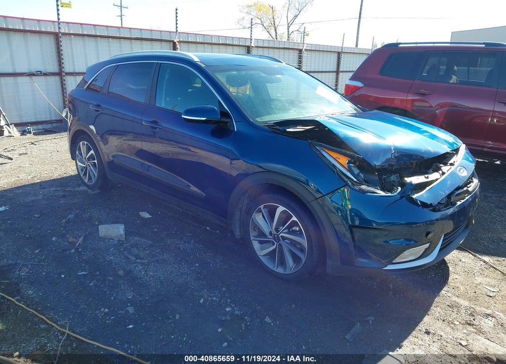 2017 KIA NIRO TOURING VIN: KNDCE3LC6H5090355
