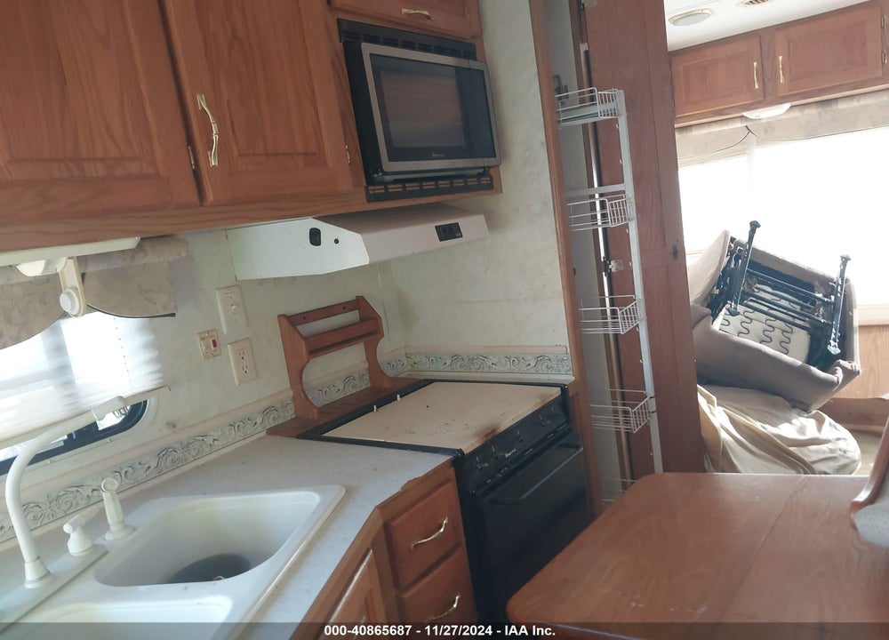 2001 CARRIAGE OTHER VIN: 16F62E3R711A03004