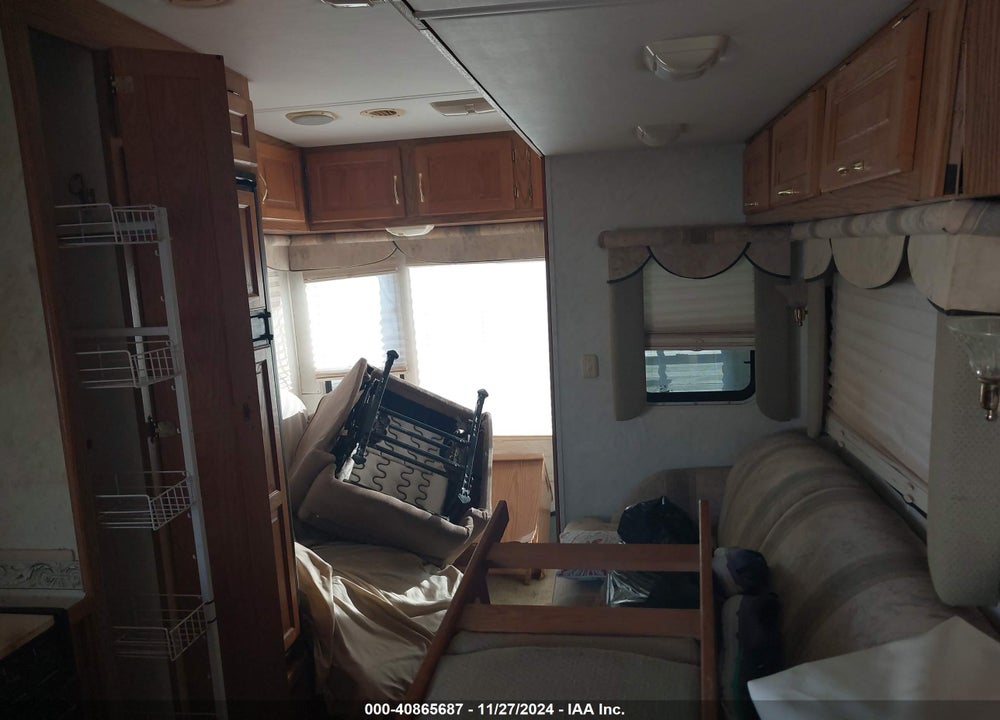 2001 CARRIAGE OTHER VIN: 16F62E3R711A03004