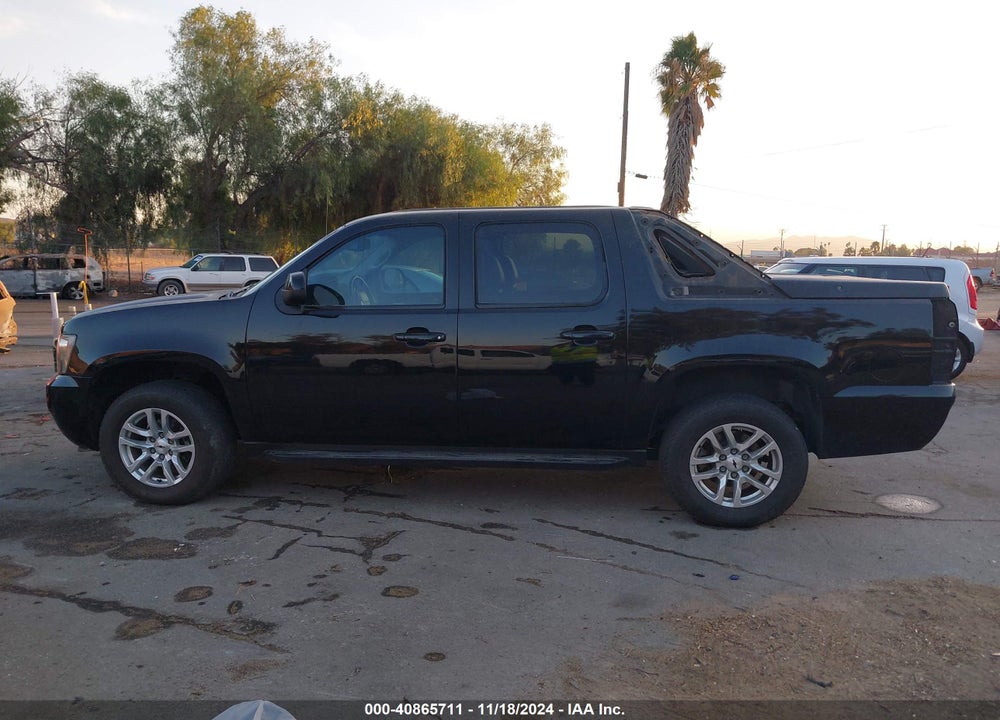 2011 CHEVROLET AVALANCHE 1500 LT1 VIN: 3GNMCFE0XBG363397