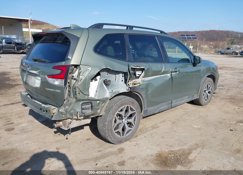 2020 SUBARU FORESTER PREMIUM VIN: JF2SKAJC7LH481213