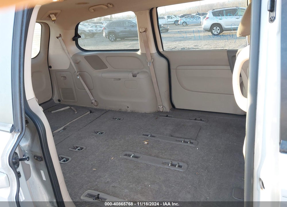 2014 KIA SEDONA LX VIN: KNDMG4C78E6539287