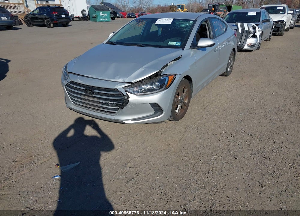 2018 HYUNDAI ELANTRA VIN: 5NPD84LF5JH260299