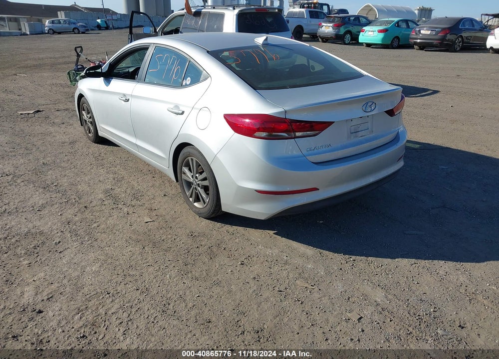 2018 HYUNDAI ELANTRA VIN: 5NPD84LF5JH260299