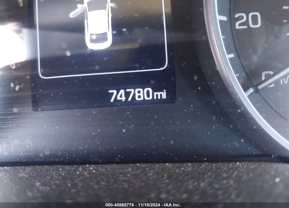 2018 HYUNDAI ELANTRA VIN: 5NPD84LF5JH260299