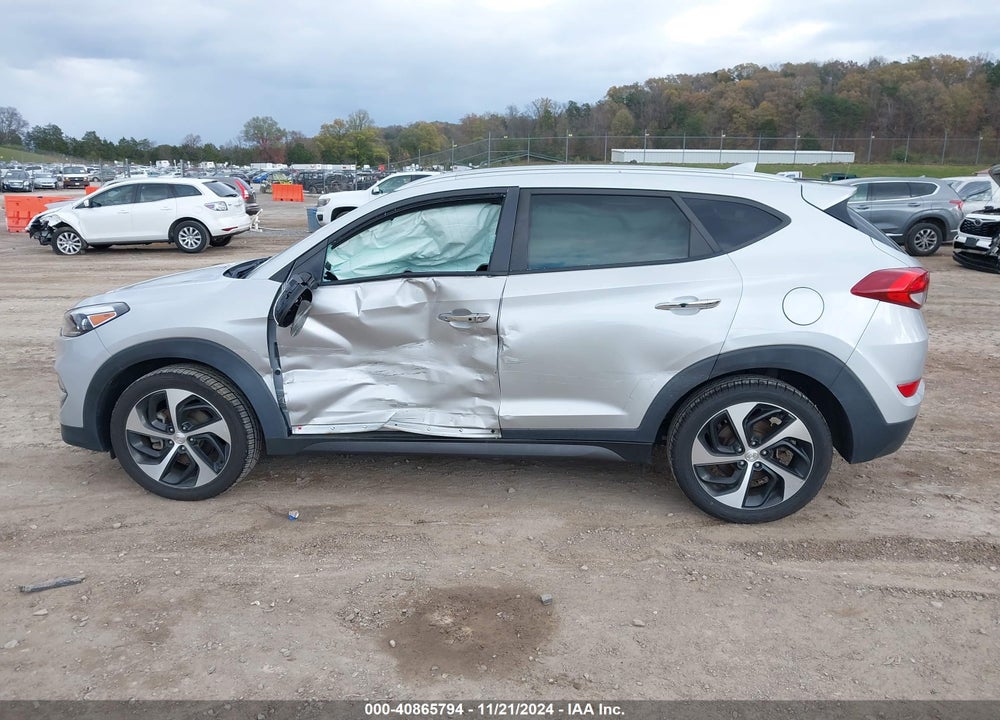 2016 HYUNDAI TUCSON LIMITED VIN: KM8J33A26GU149525