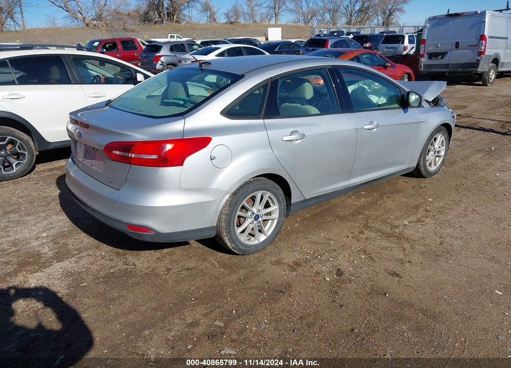 2018 FORD FOCUS SE VIN: 1FADP3F29JL252083