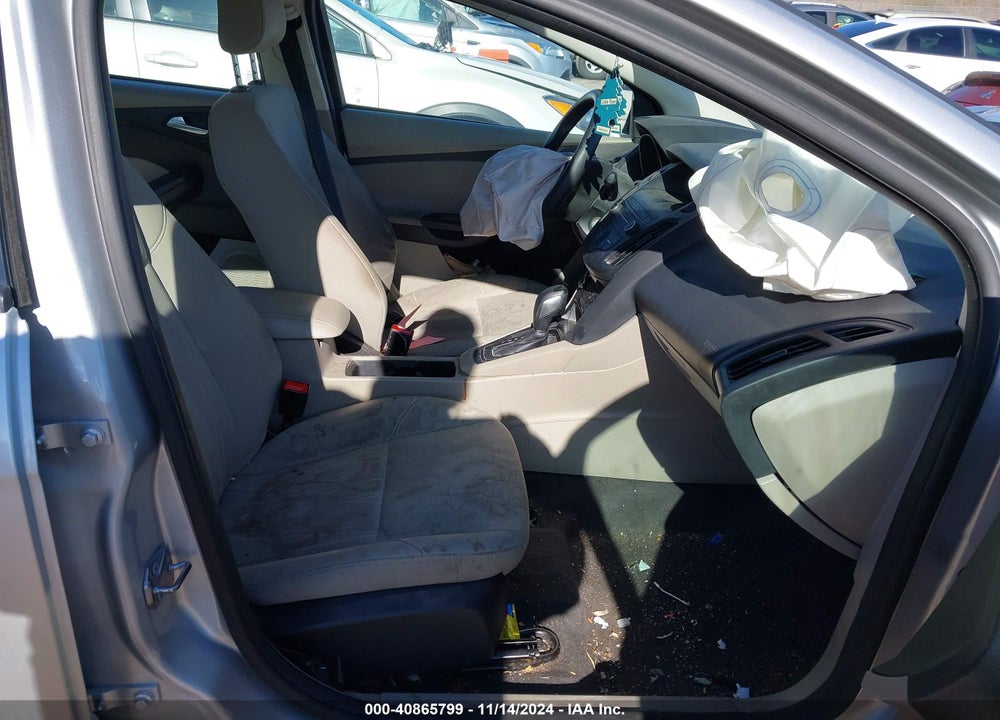 2018 FORD FOCUS SE VIN: 1FADP3F29JL252083
