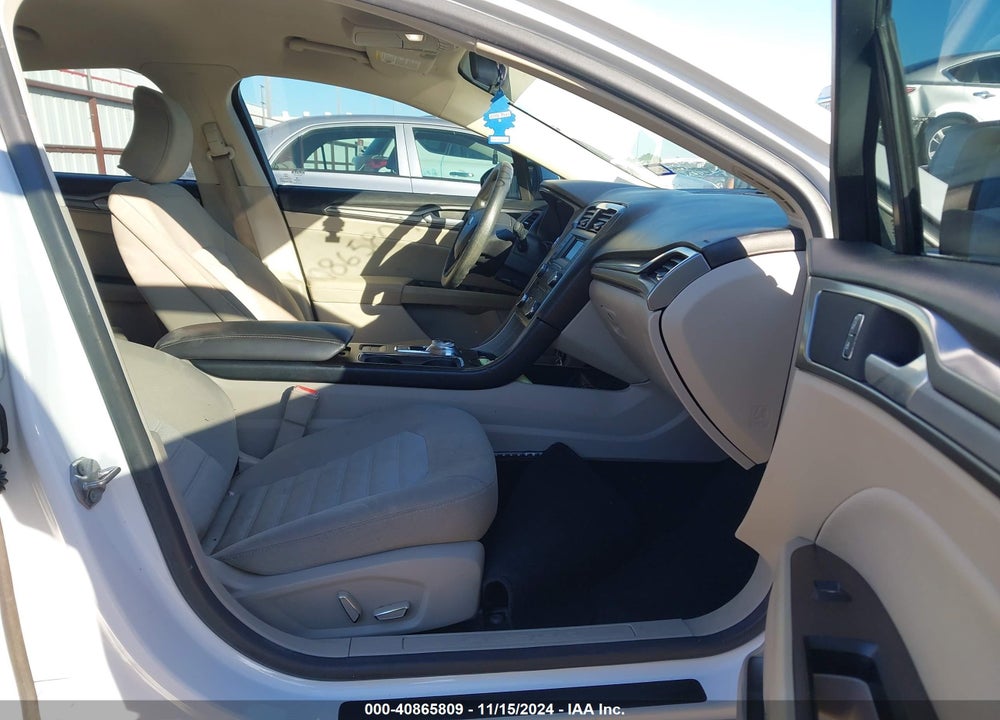 2017 FORD FUSION SE VIN: 3FA6P0H72HR146831