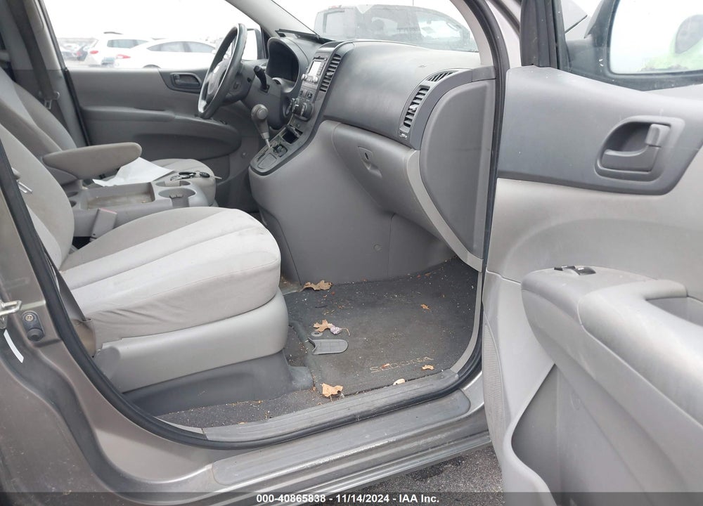 2010 KIA SEDONA LX VIN: KNDMG4C33A6335956