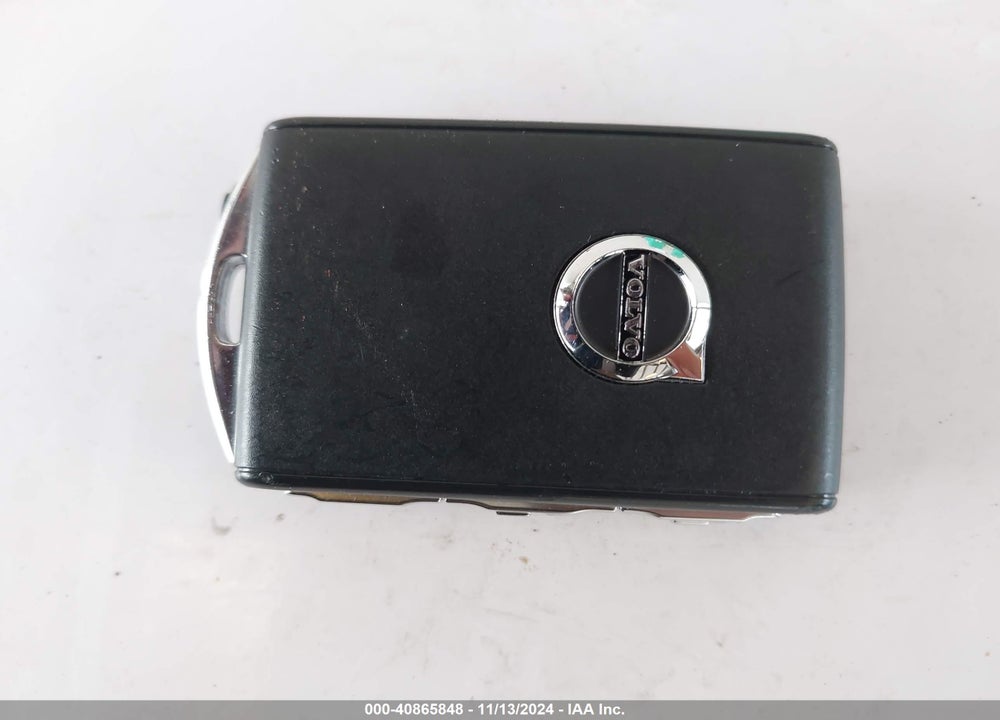 2020 VOLVO XC60 T5 MOMENTUM VIN: YV4102RK2L1411657