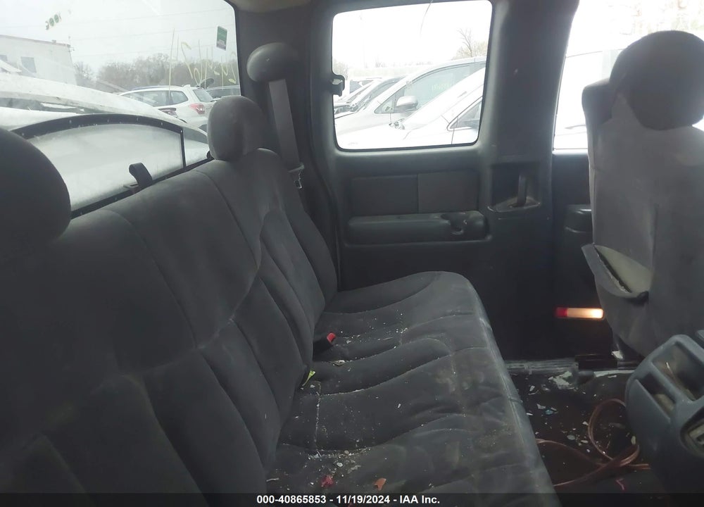 2002 CHEVROLET SILVERADO 1500 LS VIN: 2GCEC19T721391302