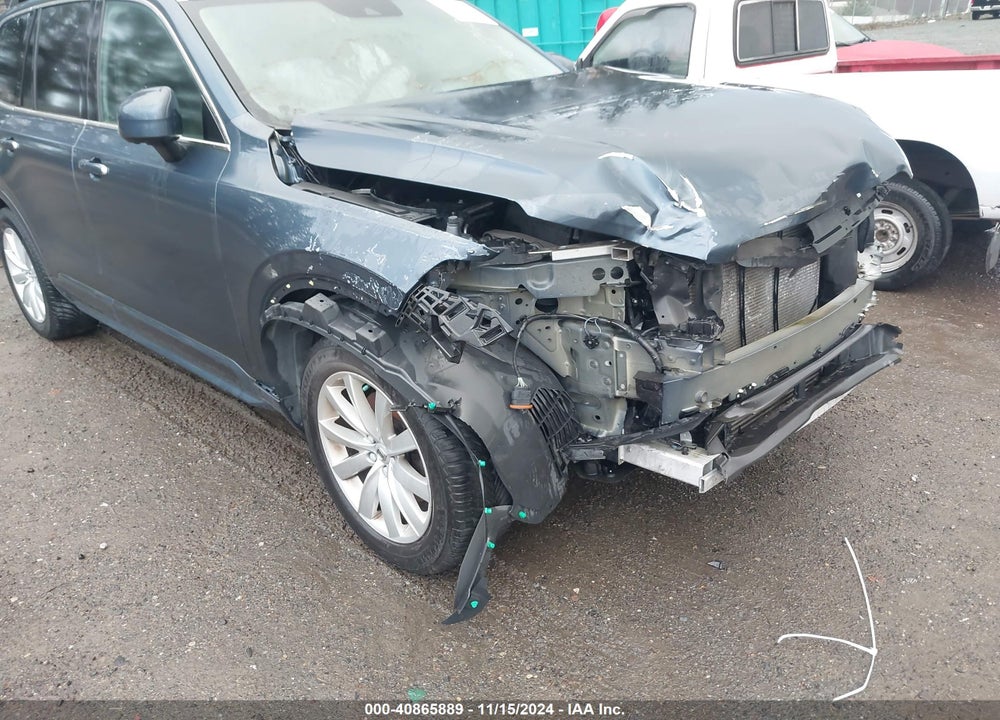 2018 VOLVO XC90 T5 MOMENTUM VIN: YV4102PK4J1341966