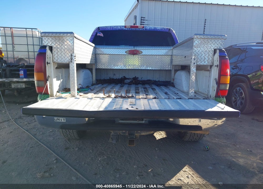 2007 GMC SIERRA 1500 CLASSIC SL VIN: 2GTEC13V171174572