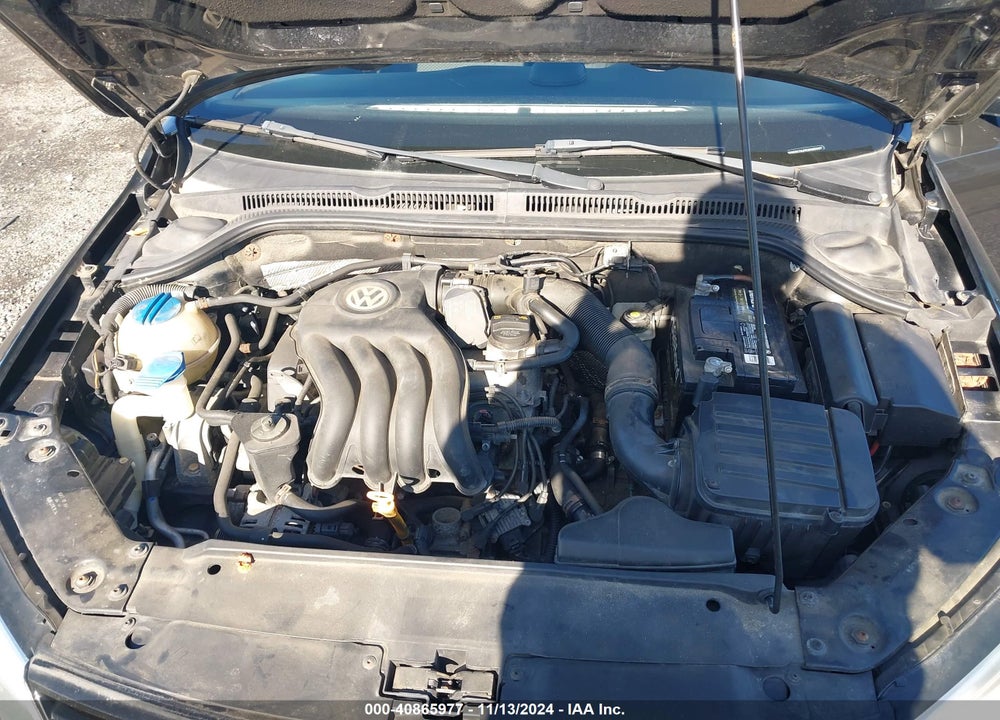 2012 VOLKSWAGEN JETTA 2.0L S VIN: 3VW2K7AJ7CM385087