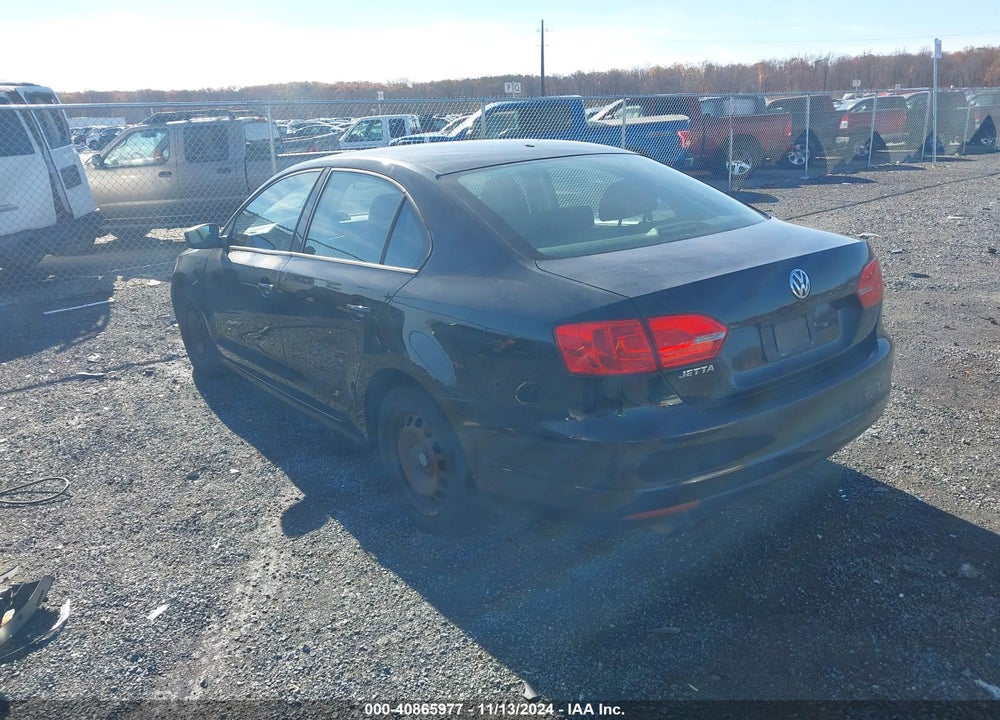 2012 VOLKSWAGEN JETTA 2.0L S VIN: 3VW2K7AJ7CM385087