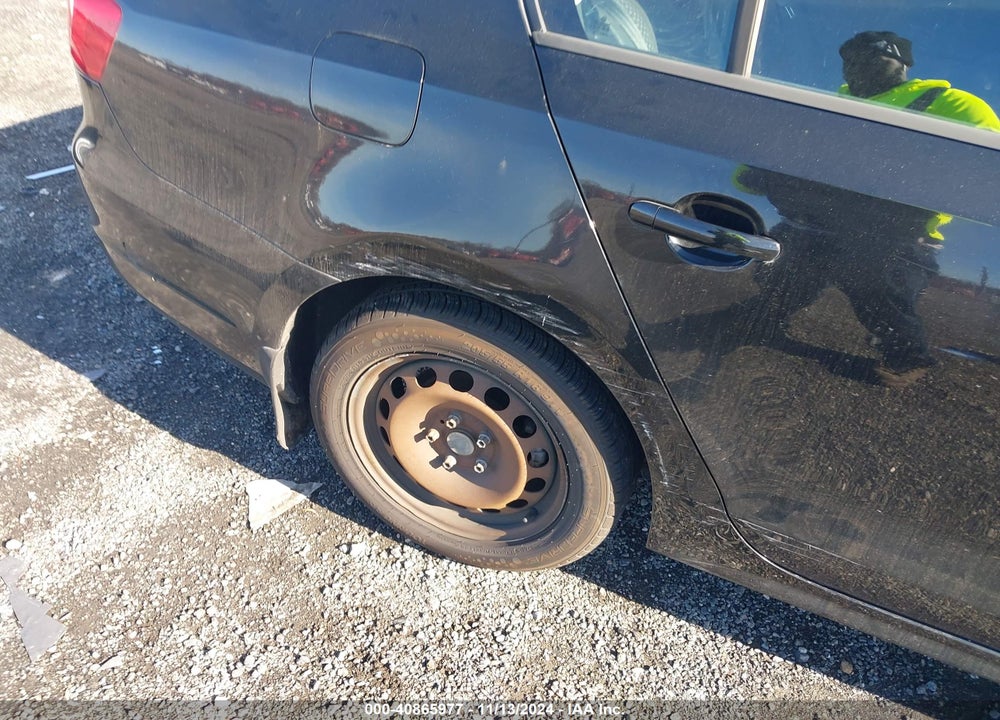 2012 VOLKSWAGEN JETTA 2.0L S VIN: 3VW2K7AJ7CM385087