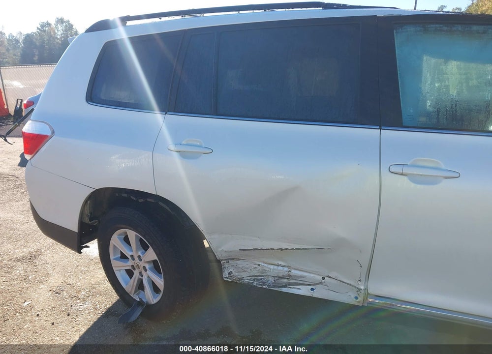 2013 TOYOTA HIGHLANDER SE V6 VIN: 5TDZK3EH5DS090489