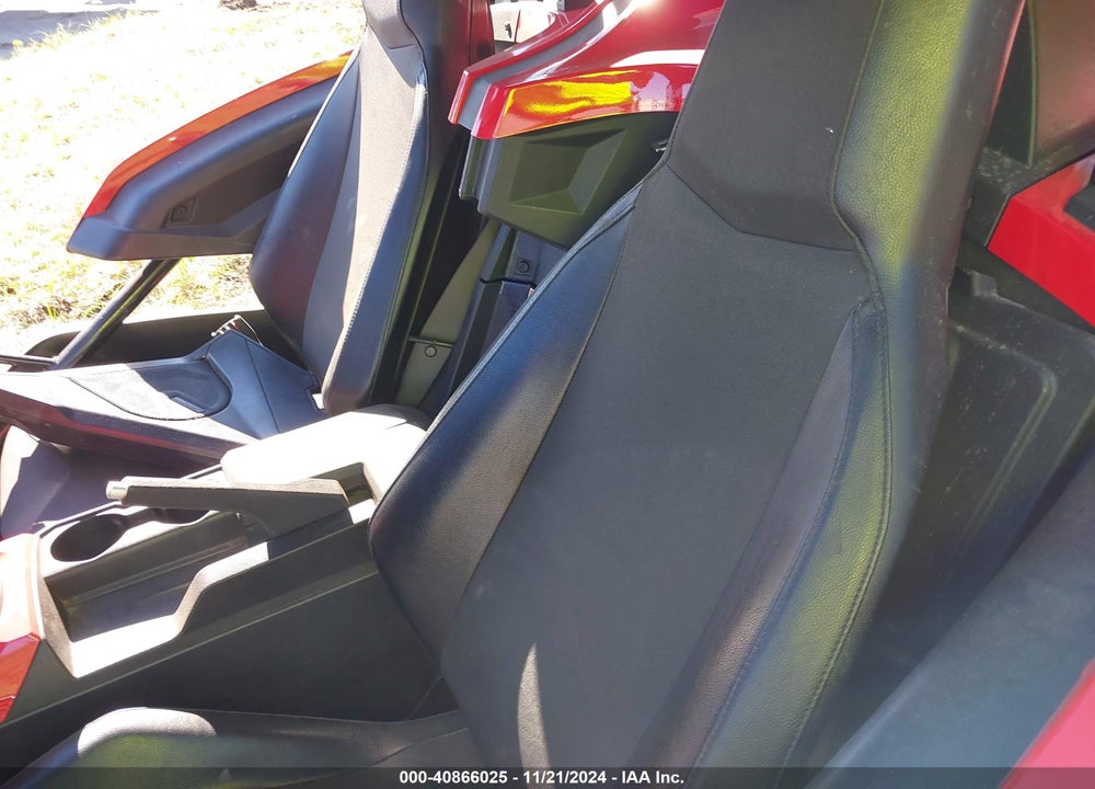 2021 POLARIS SLINGSHOT SL VIN: 57XAAPHD5M8147107