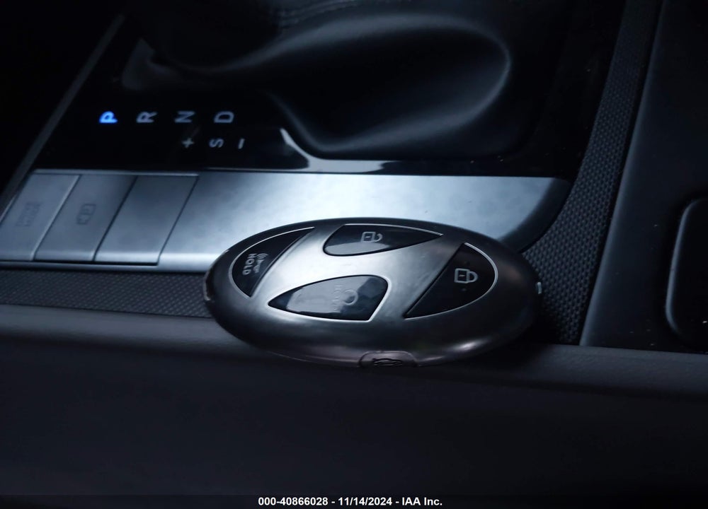 2024 HYUNDAI ELANTRA VIN: KMHLM4DG3RU828884