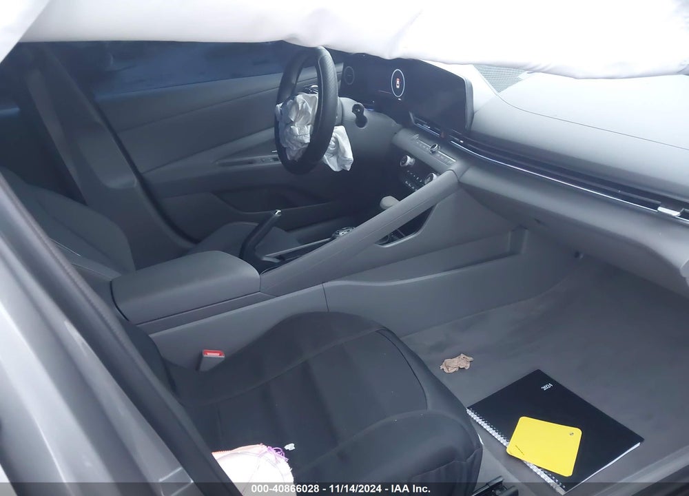 2024 HYUNDAI ELANTRA VIN: KMHLM4DG3RU828884