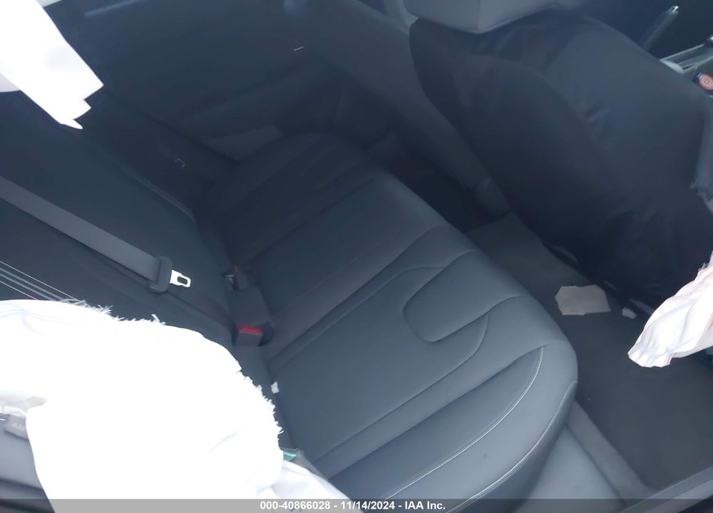 2024 HYUNDAI ELANTRA VIN: KMHLM4DG3RU828884