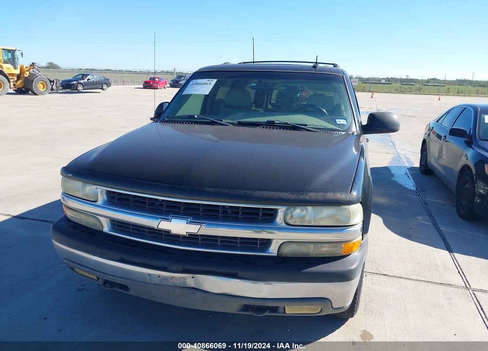 2002 CHEVROLET SUBURBAN 1500 LT VIN: 3GNEC16ZX2G356020