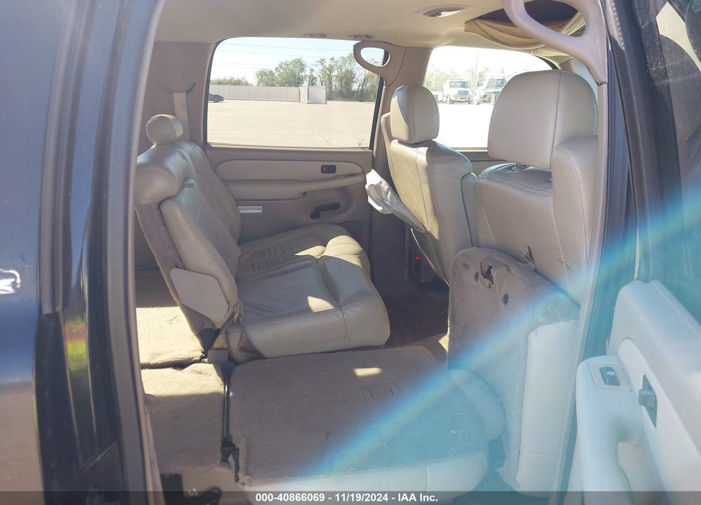 2002 CHEVROLET SUBURBAN 1500 LT VIN: 3GNEC16ZX2G356020