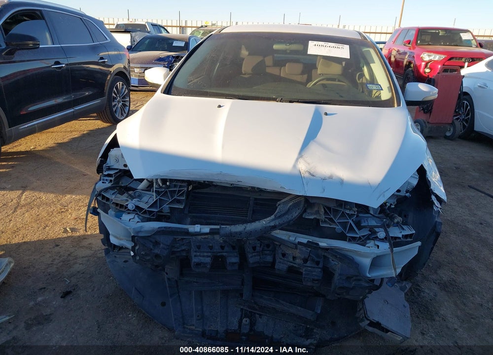 2015 FORD FOCUS SE VIN: 1FADP3K28FL374642