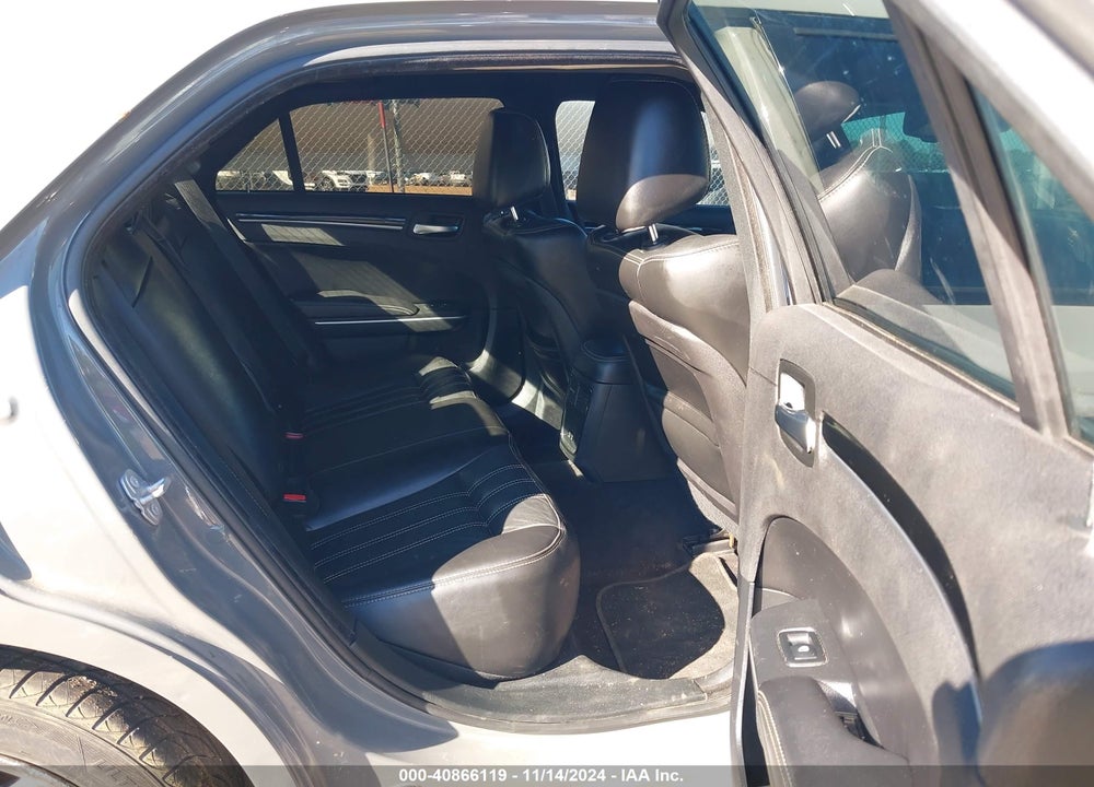 2019 CHRYSLER 300 300S VIN: 2C3CCABG4KH533475
