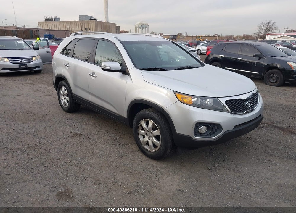 2012 KIA SORENTO LX VIN: 5XYKT3A64CG251137