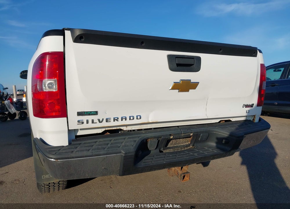 2010 CHEVROLET SILVERADO 1500 LT VIN: 3GCRKSE32AG244780