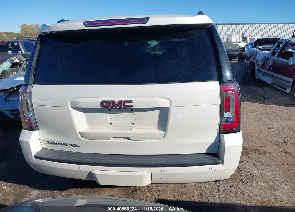 2015 GMC YUKON XL 1500 SLT VIN: 1GKS2HKC8FR176909