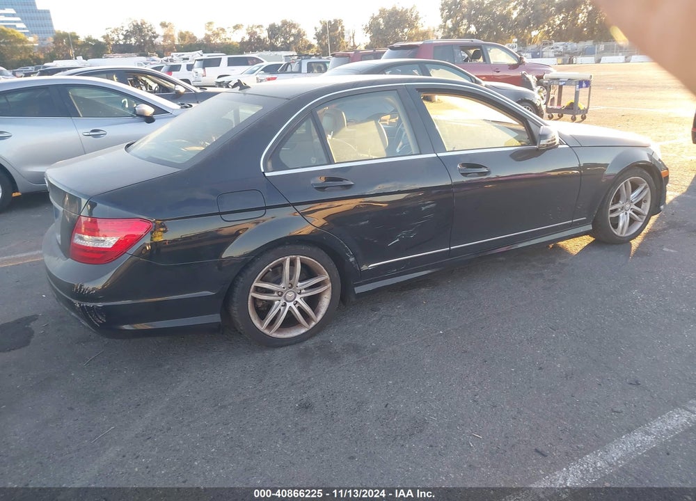 2013 MERCEDES-BENZ C 250 LUXURY/SPORT VIN: WDDGF4HB0DA773695