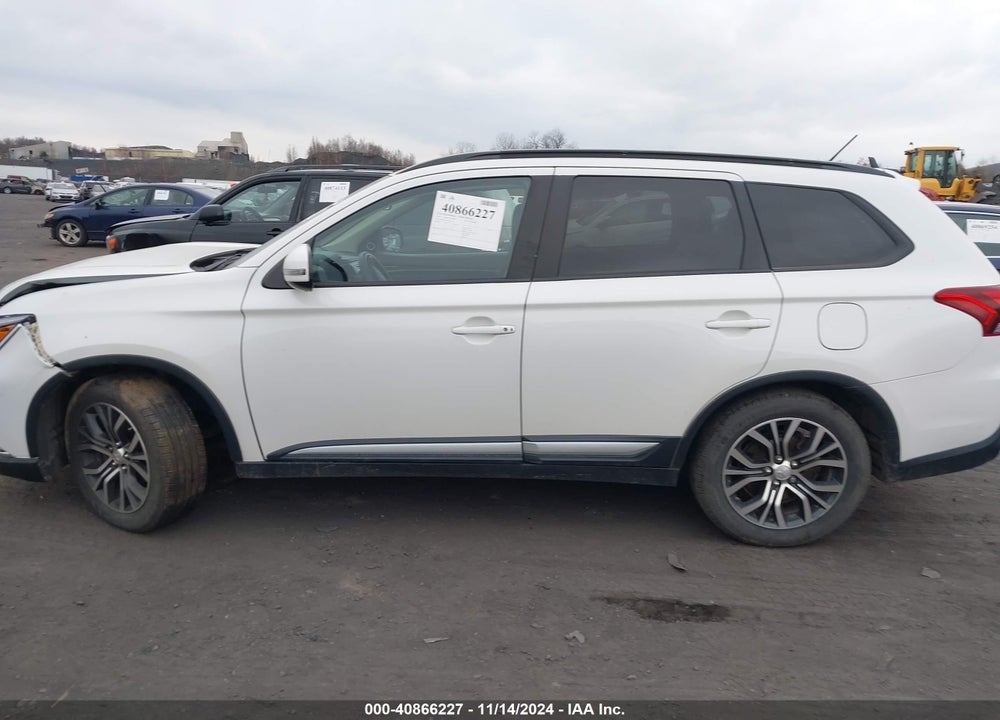 2016 MITSUBISHI OUTLANDER ES/SE/SEL VIN: JA4AZ3A3XGZ015593
