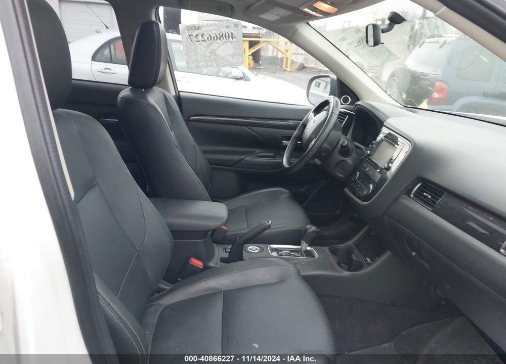 2016 MITSUBISHI OUTLANDER ES/SE/SEL VIN: JA4AZ3A3XGZ015593