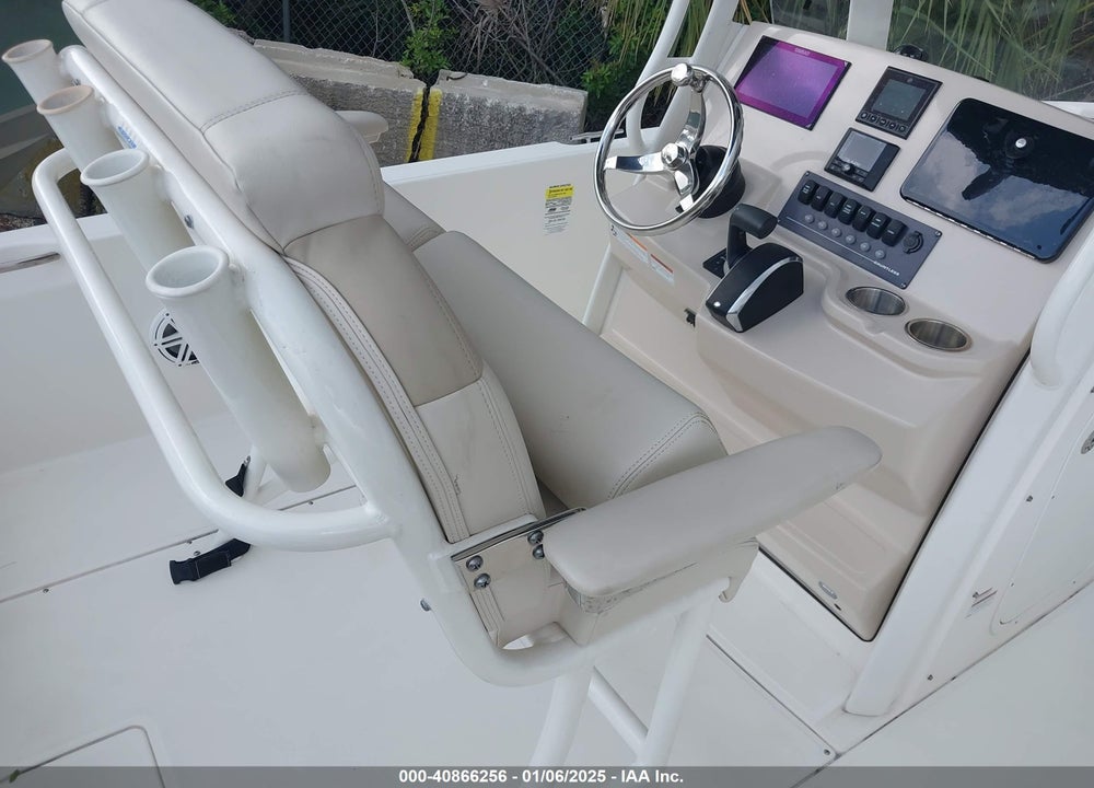 2023 BOSTON WHALER OTHER VIN: BWCE0989K223