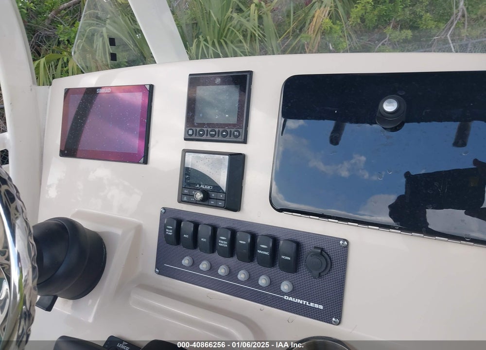 2023 BOSTON WHALER OTHER VIN: BWCE0989K223