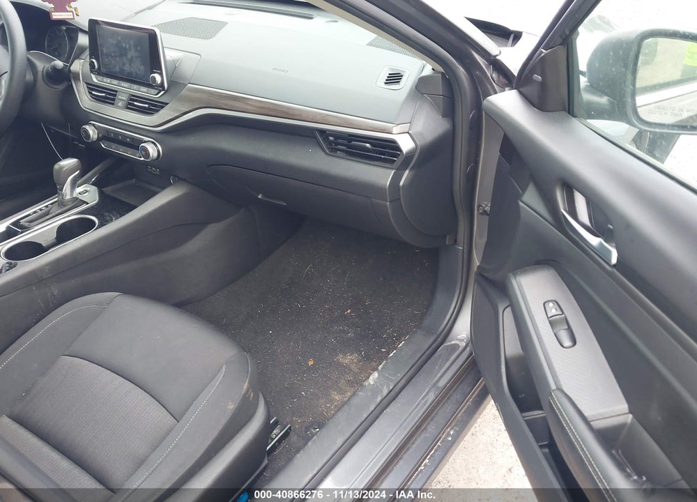 2024 NISSAN ALTIMA SV FWD VIN: 1N4BL4DV9RN384394