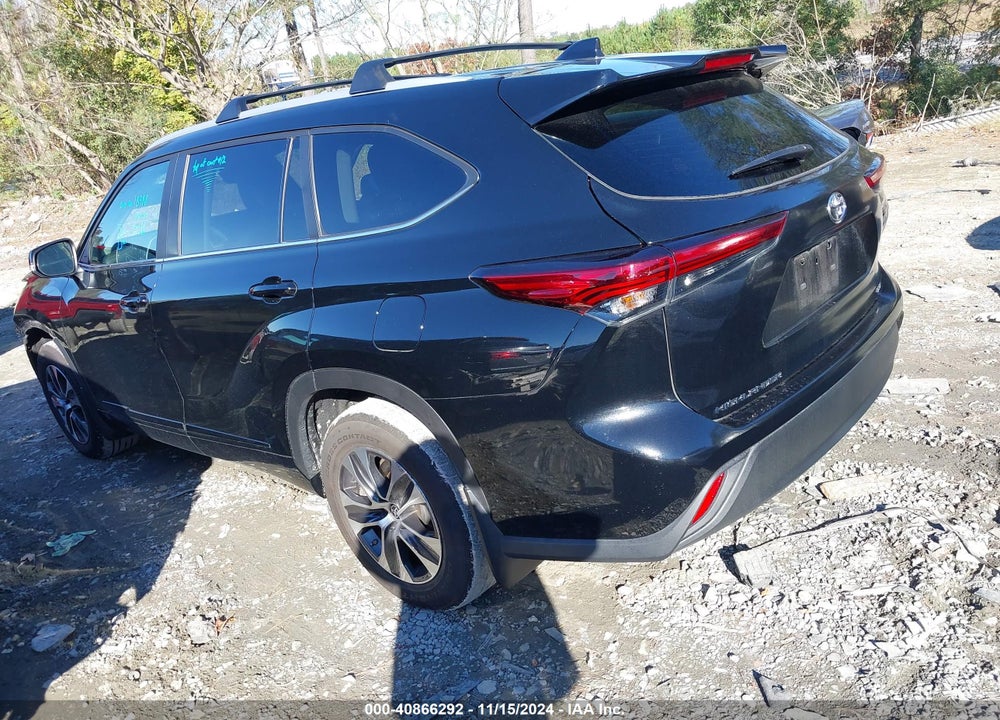 2023 TOYOTA HIGHLANDER XLE VIN: 5TDKDRAH3PS523378
