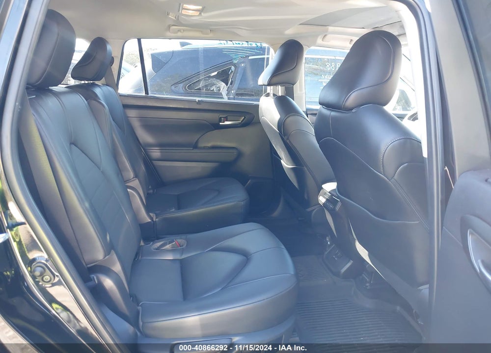 2023 TOYOTA HIGHLANDER XLE VIN: 5TDKDRAH3PS523378