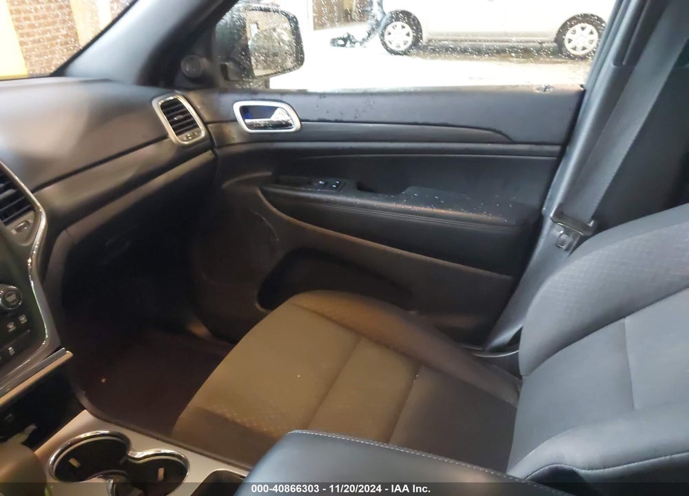 2019 JEEP GRAND CHEROKEE LAREDO E 4X2 VIN: 1C4RJEAG7KC581124