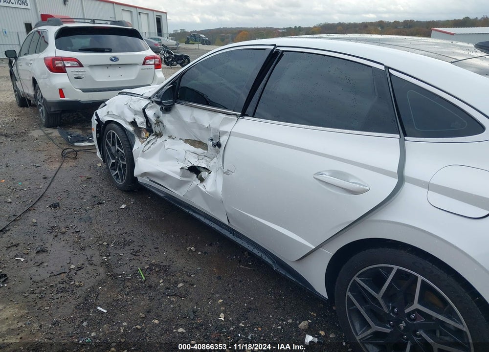 2022 HYUNDAI SONATA N LINE VIN: KMHL14JC4NA221222