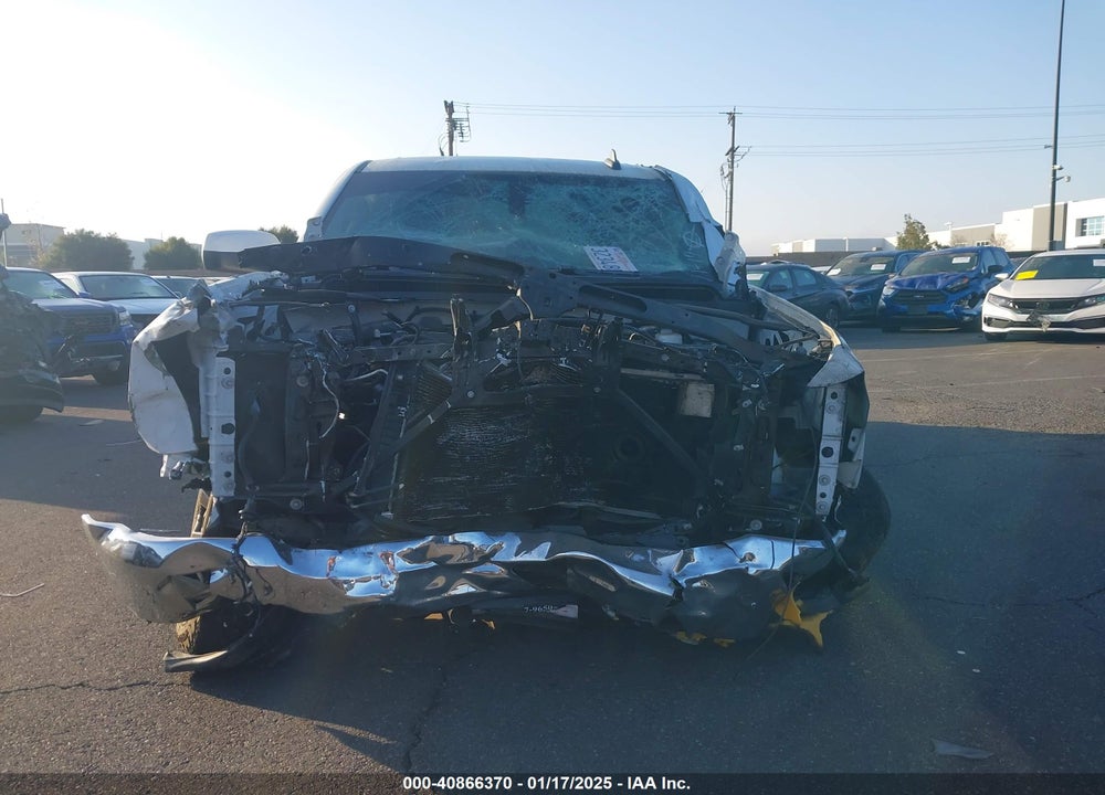 2018 CHEVROLET SILVERADO 1500 1LT VIN: 2GCRCREC6J1105086