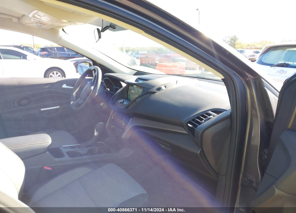 2017 FORD ESCAPE SE VIN: 1FMCU9GD3HUE17465