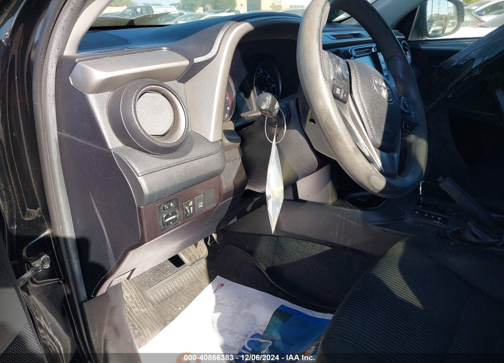 2018 TOYOTA RAV4 LE VIN: 2T3ZFREVXJW501800