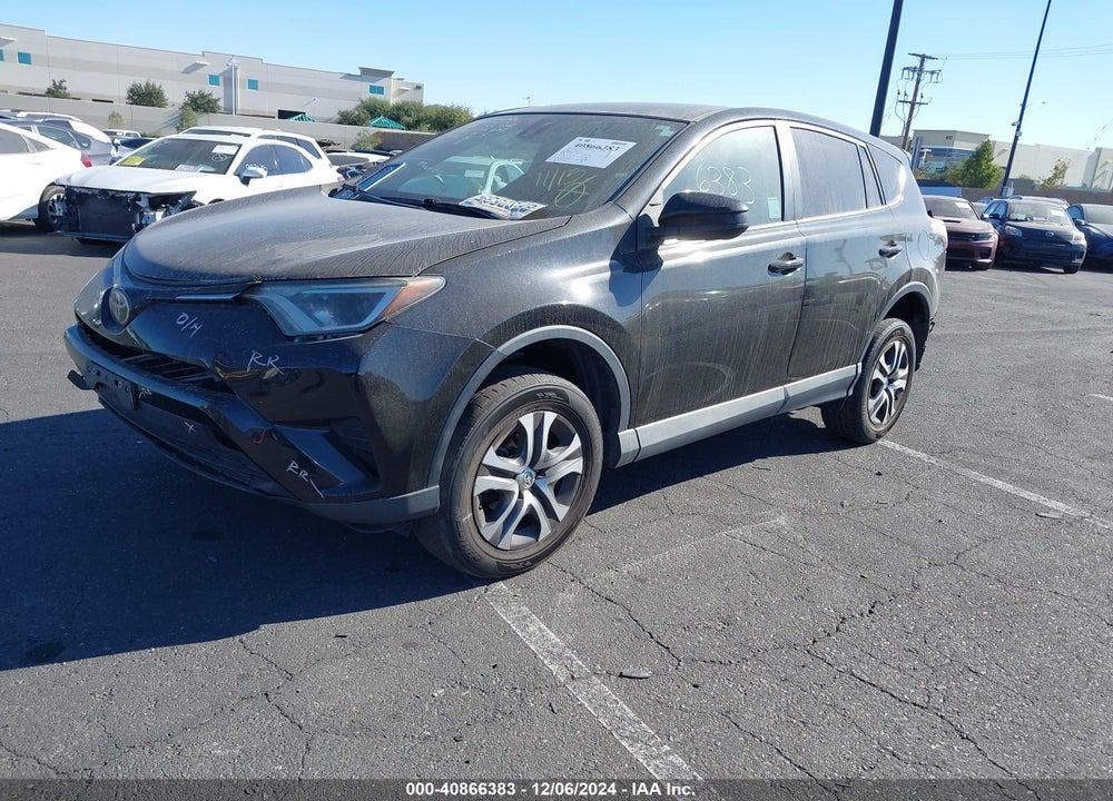 2018 TOYOTA RAV4 LE VIN: 2T3ZFREVXJW501800